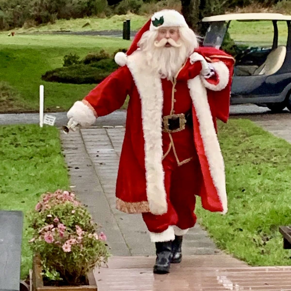 Santa Claus Returns to Cathkin Braes GC for Festive Fun - @https://www.instagram.com/cathkinbraesgc