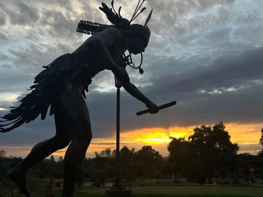 Katie Light Wins Employee Photo Contest at The Ridge Golf Course - @https://www.instagram.com/theridgegolfandevents