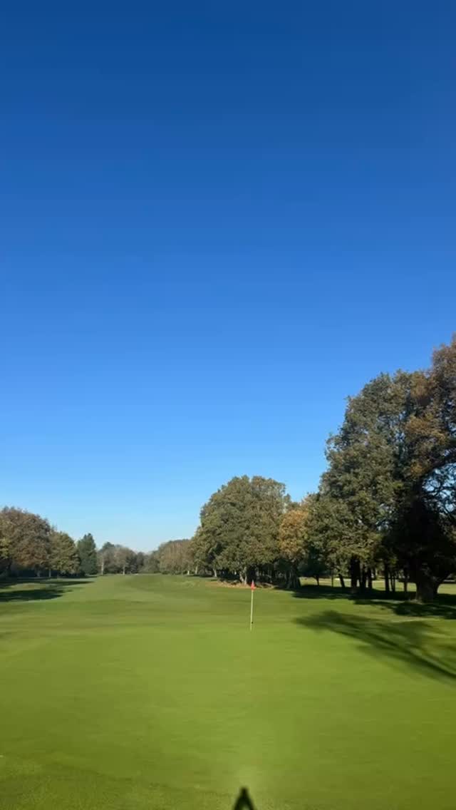 Experience Winter Golf at Langley Park: Year-Round Play Awaits - @https://www.instagram.com/langleyparkgolf/