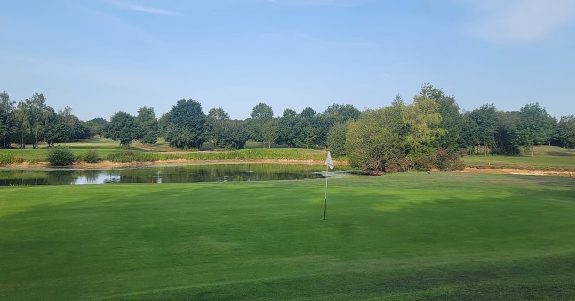 The Burstead Golf Club praises Greenkeepers for pristine course - @https://www.instagram.com/theburstead