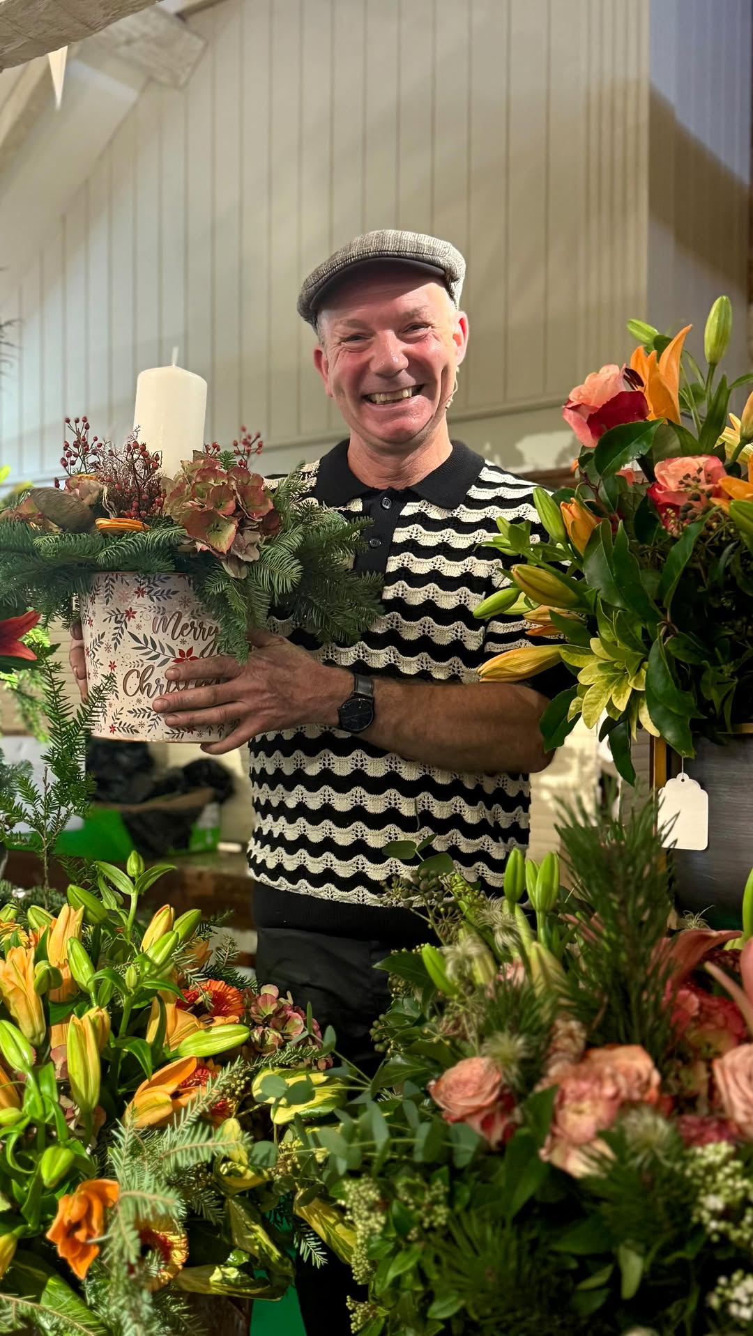Morley Hayes hosts festive flower demo with Jonathan Moseley - @https://www.instagram.com/morleyhayes