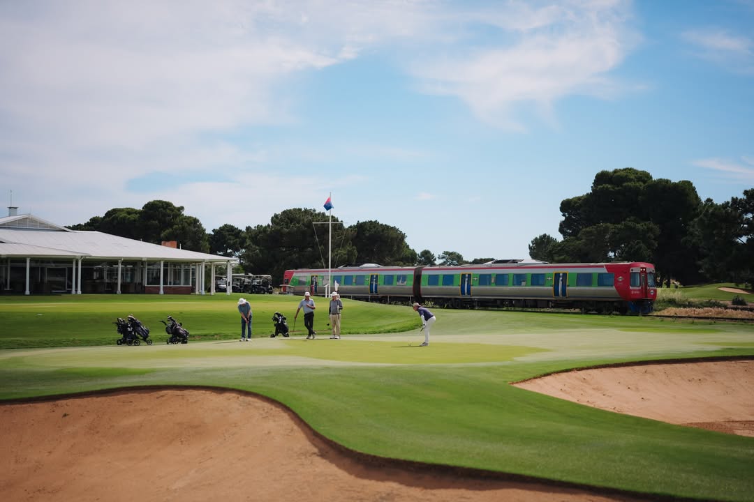 Royal Adelaide Golf Club's Iconic 18th Hole Finish - @https://www.instagram.com/royaladelaidegc