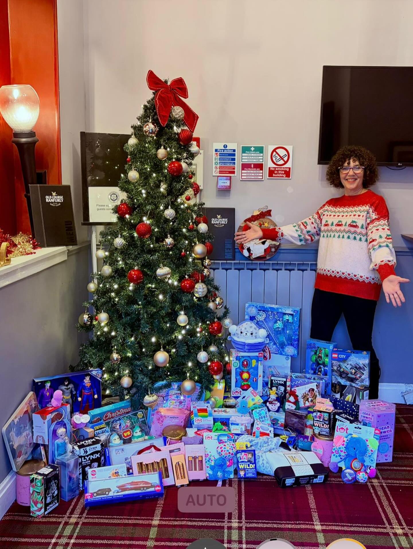 Old Course Ranfurly Ladies Support Renfrewshire Toy Bank - @https://www.instagram.com/oldcourseranfurly