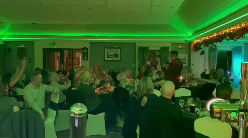 Dean Wood Golf Club hosts festive social night with live music - @https://www.instagram.com/deanwoodgolf