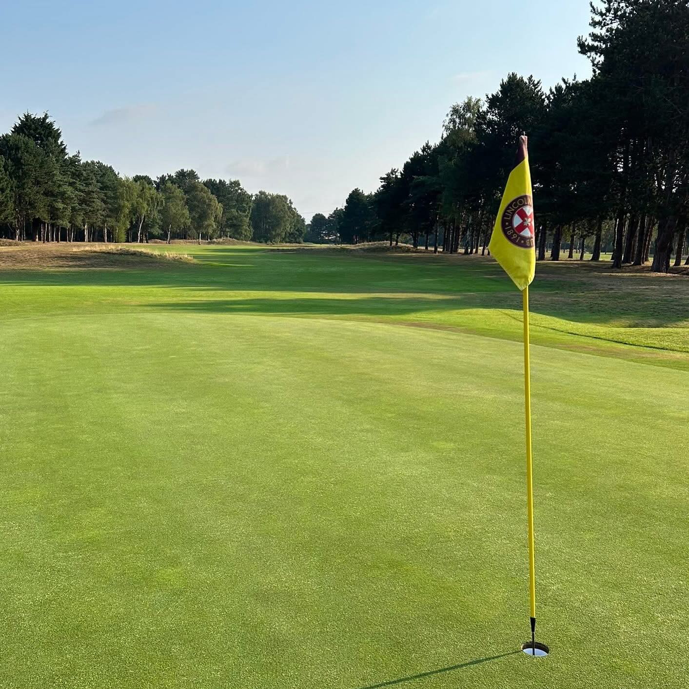 Lincoln Golf Club wishes everyone a Merry Christmas - @https://www.instagram.com/lincolngolfclub