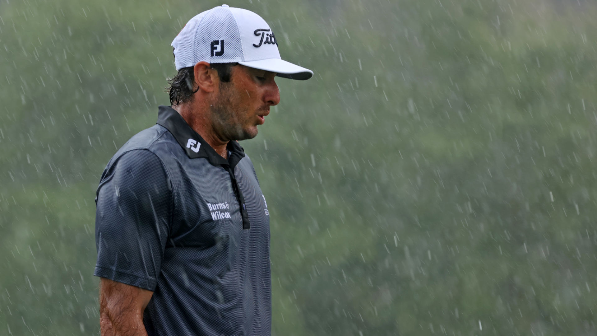 Stay Dry on the Golf Course: Best Rain Gear for 18 Holes
