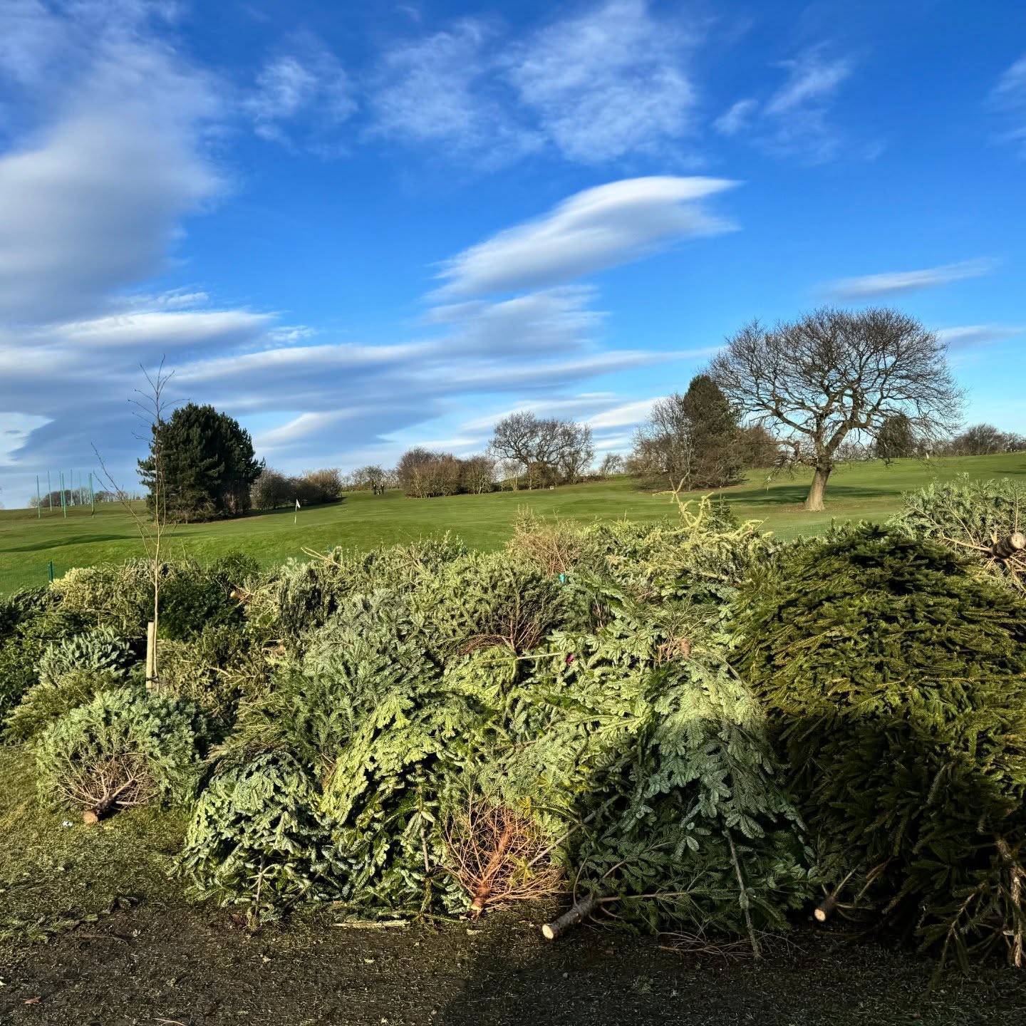 Leeds Golf Centre Hosts Fundraiser for St Gemma's Hospice - @https://www.instagram.com/leedsgolfcentre