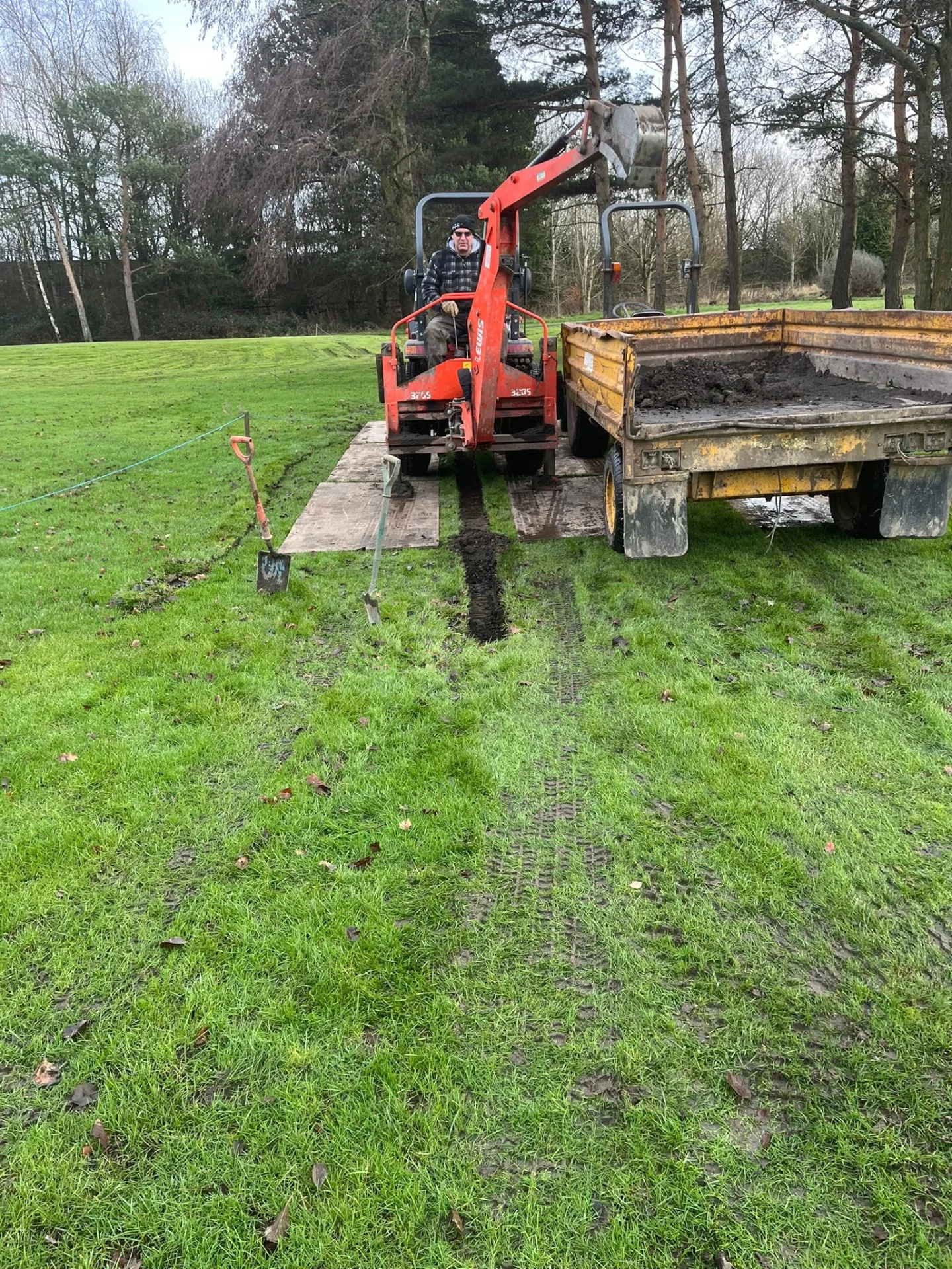 Fairfield Golf Club: Dedication to Course Maintenance in Winter Conditions - @https://www.instagram.com/fairfieldgolfclub/